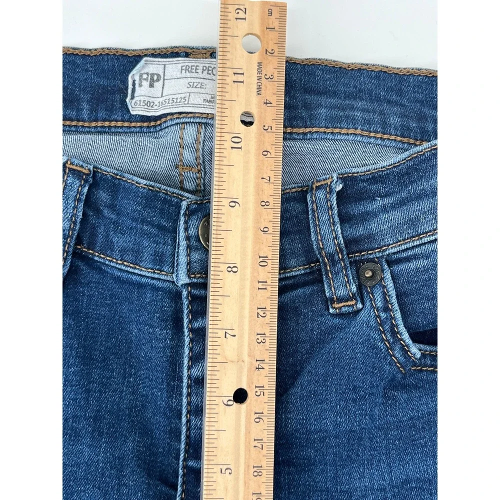 Free People Women Distressed Frayed Fringe Hem Skinny Jeans Dark Wash Blue W26‎